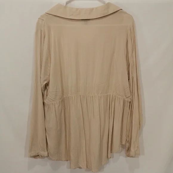 Torrid Lace Trim Tunic Top in Light Beige/Cream - Sz 1X Open To Offers - Picture 7 of 11